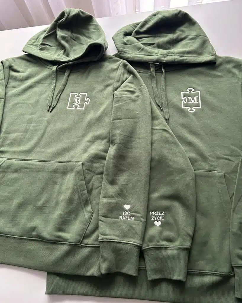 bluza zielona z puzlem