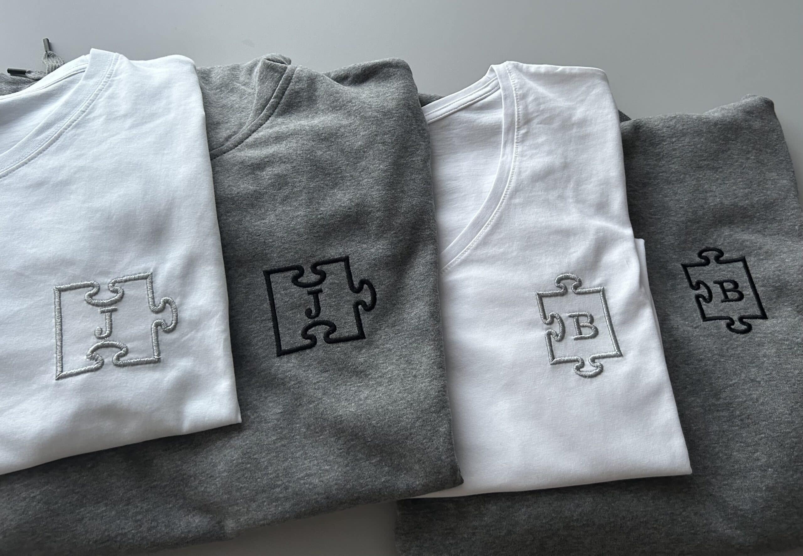 Koszulki dla par - haft z puzzlem (komplet) 3 Koszulki dla par - haft z puzzlem (komplet) - obrazek 3