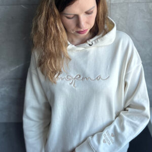 personalizowana-bluza-dla-mamy-z-haftem