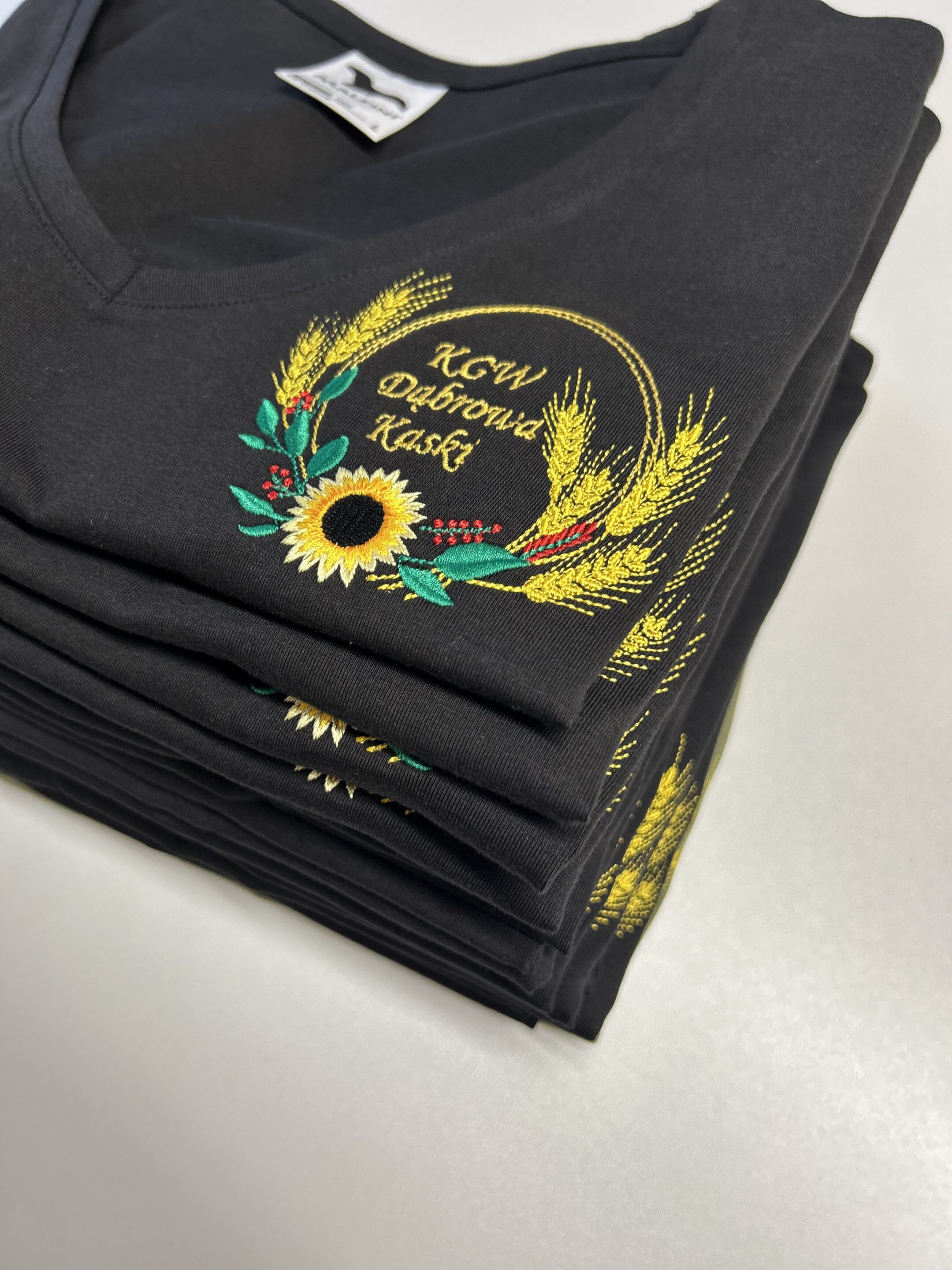 koszulki z haftem logo kgw