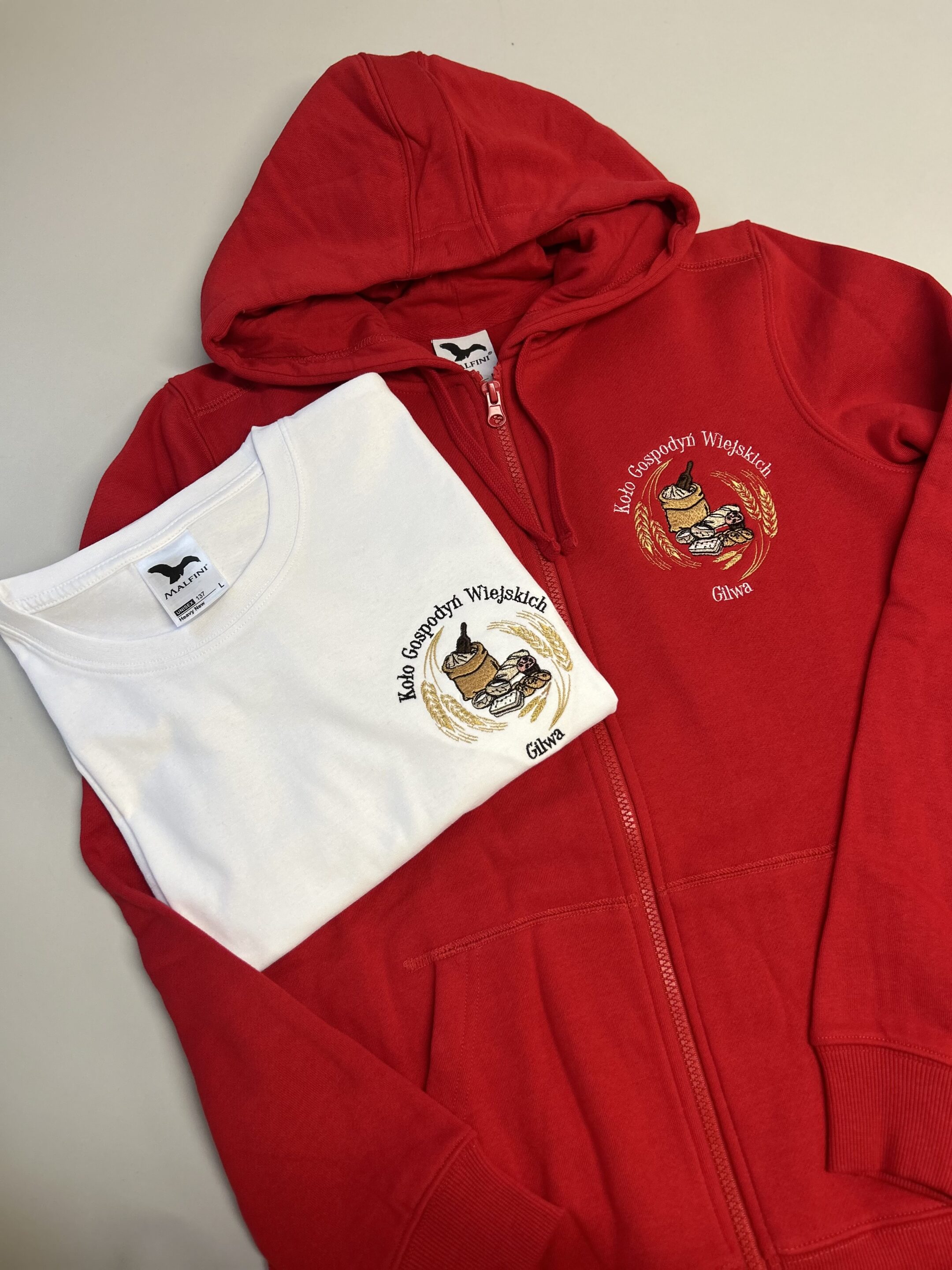 odzież z haftem kgw